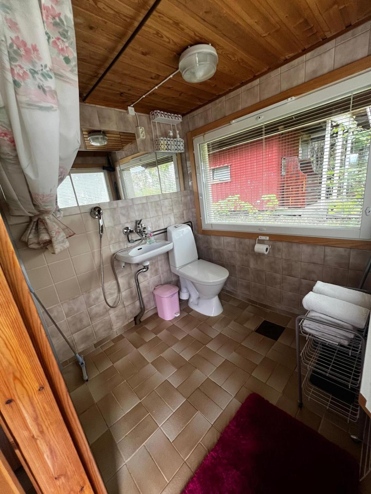 Adorable 1-Bedroom Cottage/Guesthouse In Kittilae Extérieur photo